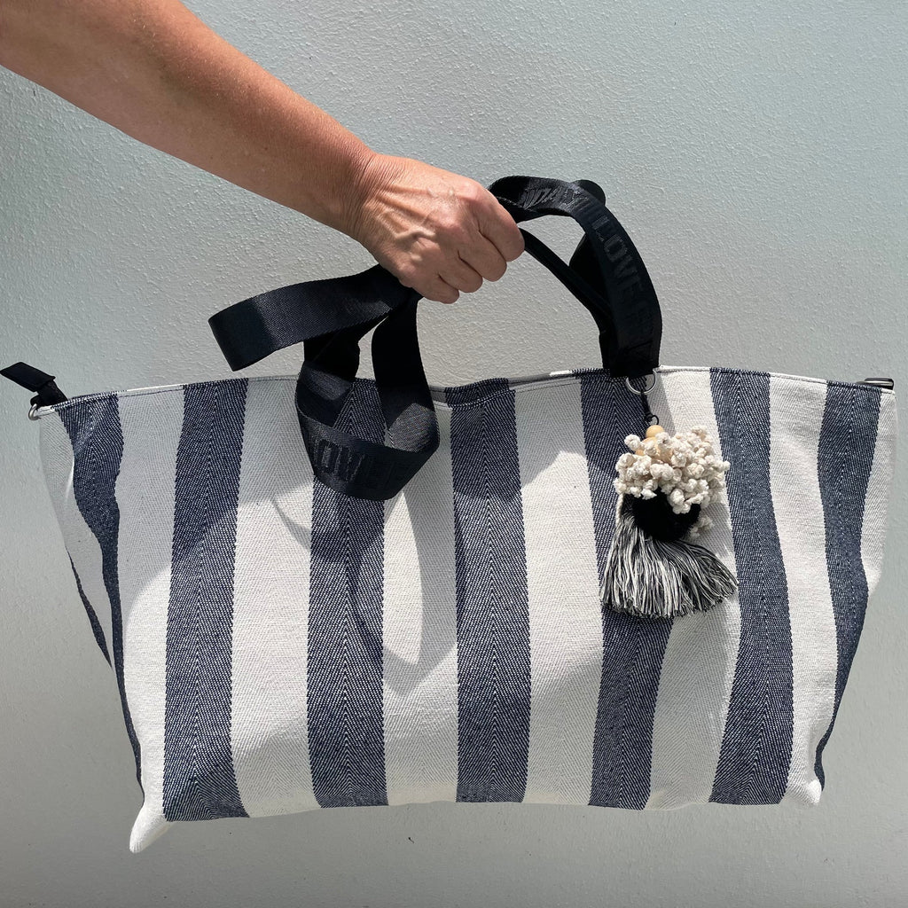 Love Friday Tote - THE SHEARER'S WIFE